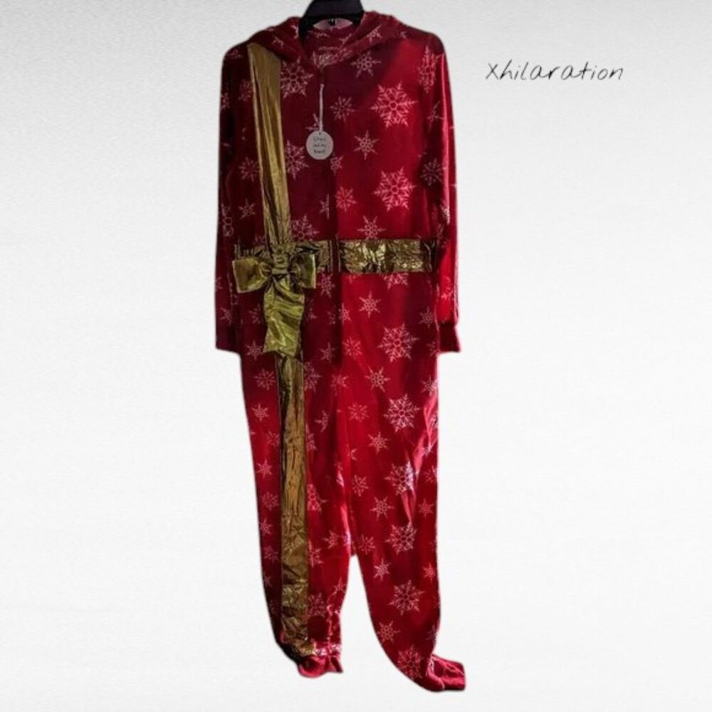 NWT  Xhilaration holiday hooded one-piece sleepwear  (Unisex)  Sz  M/L